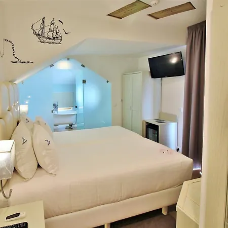 Ana Margarida Hotel 2*